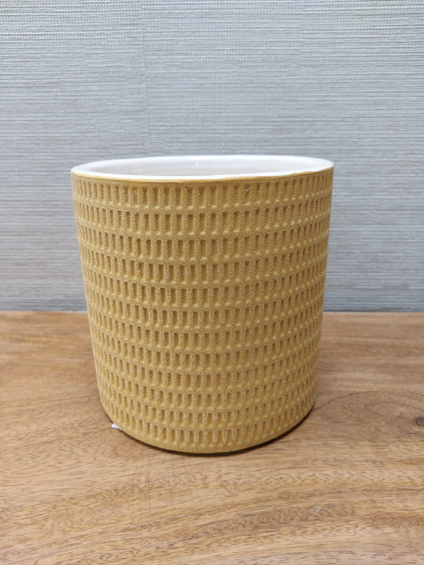 Yellow ceramic pot 144