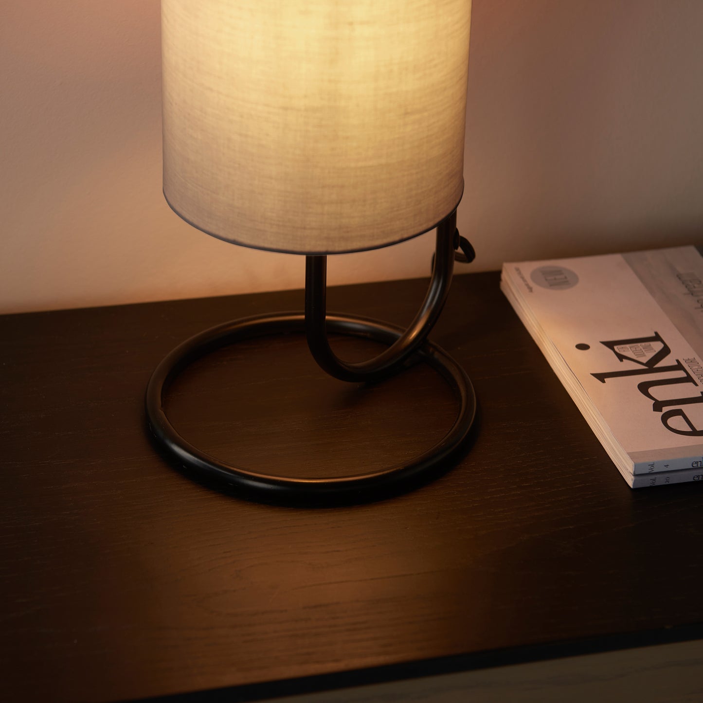 Klip Table Lamp Matt Black/Grey Fabric