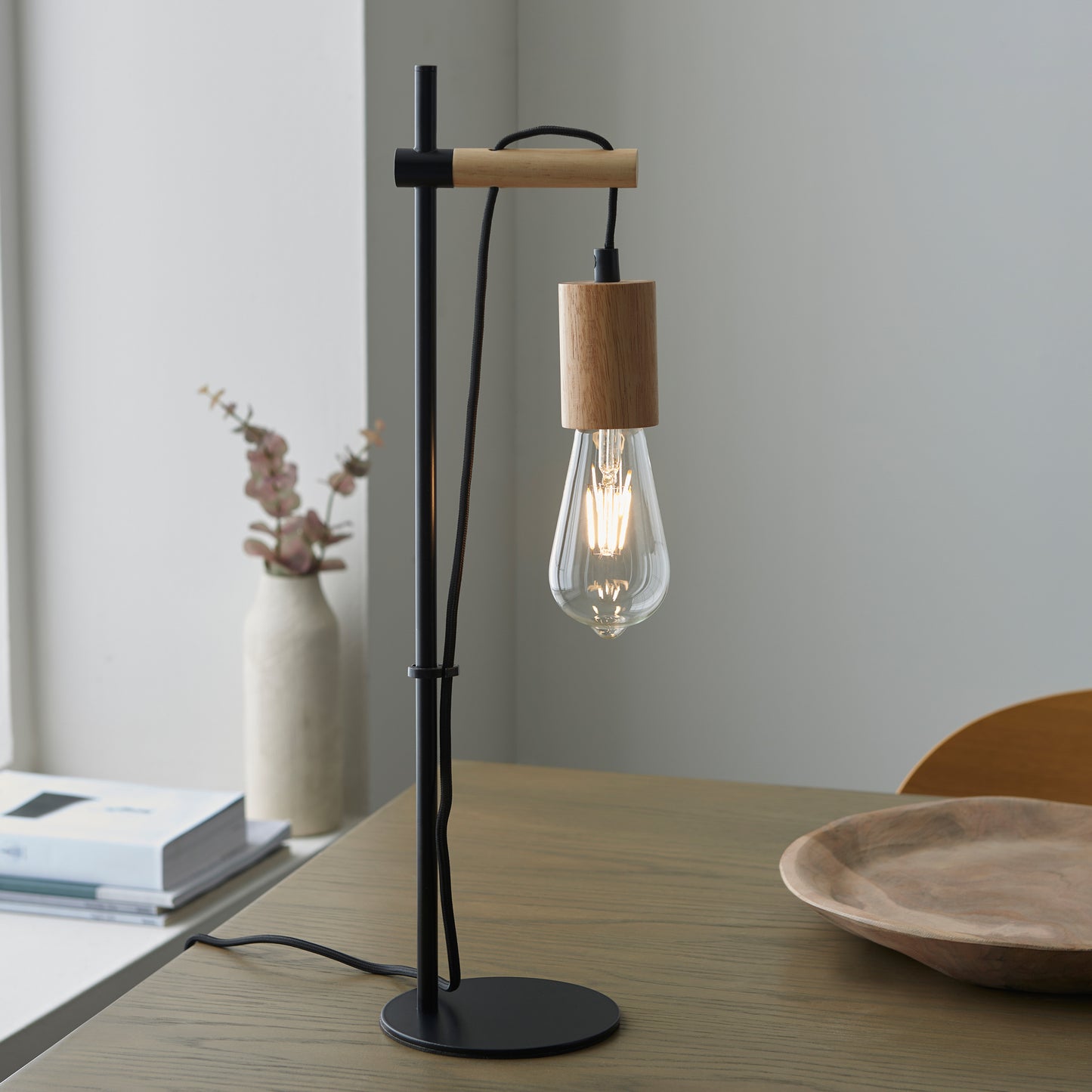 Sven Table Lamp Black