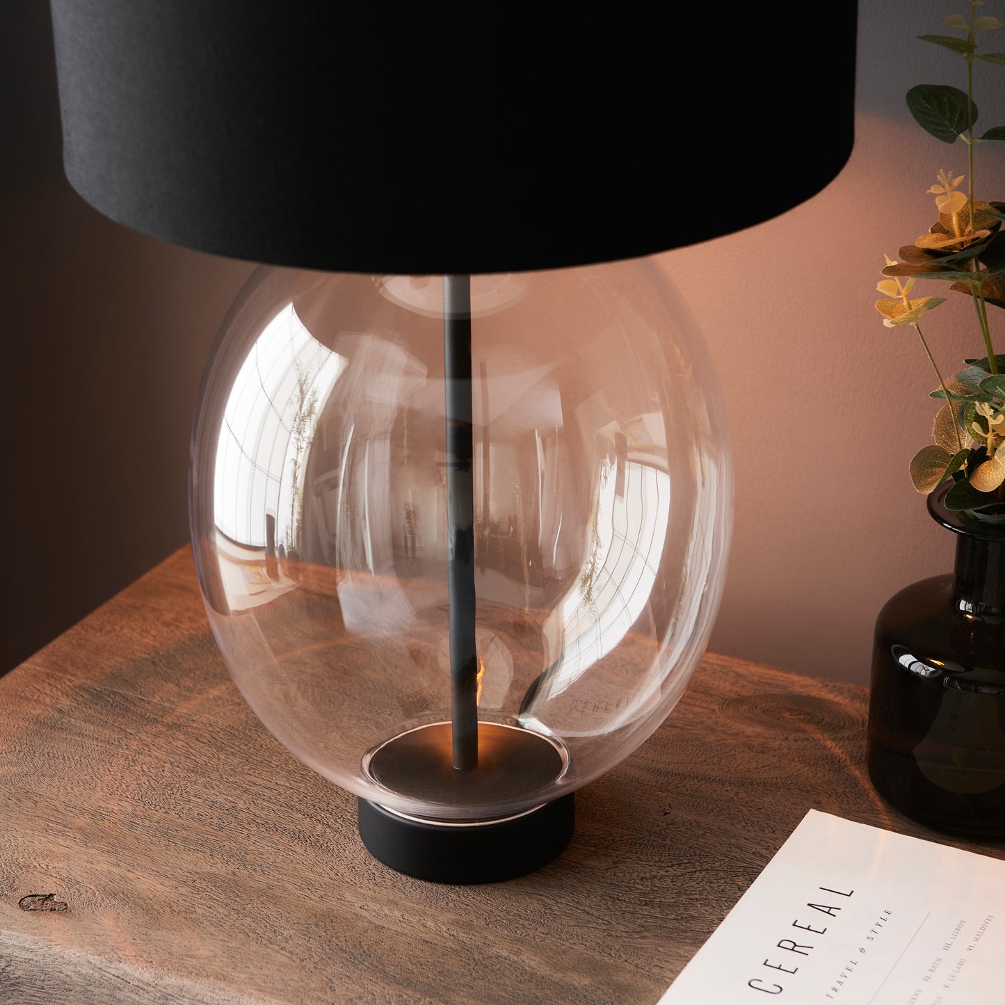 Kelda Oval Table Lamp Clear Glass Black