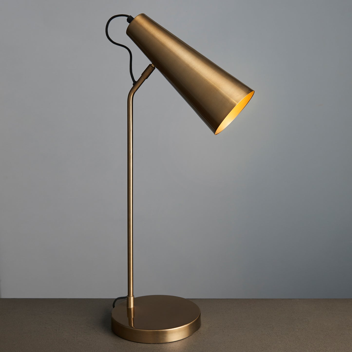 Karna Table Lamp