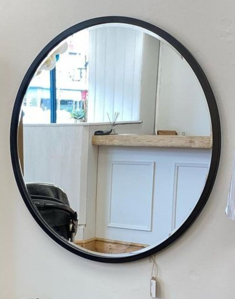 Black Round Mirror 80cm – Darcey’s Interiors